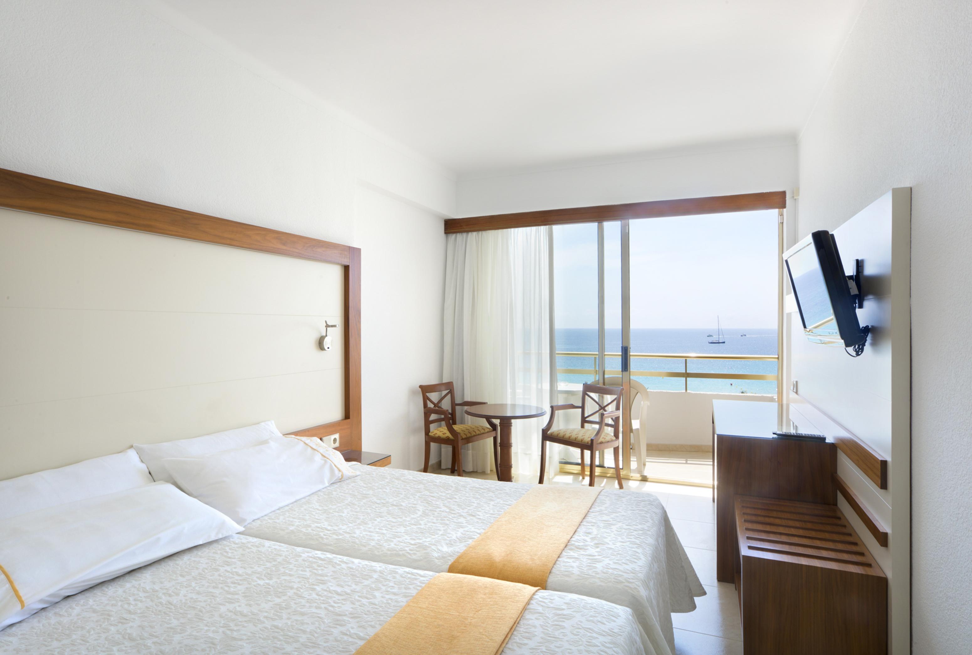 Hotel Biniamar กาลามิยอร์ ภายนอก รูปภาพ