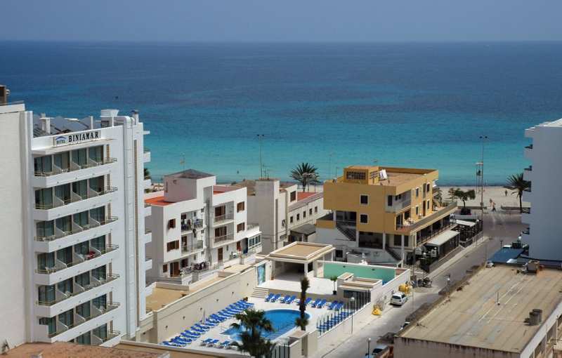 Hotel Biniamar กาลามิยอร์ ภายนอก รูปภาพ